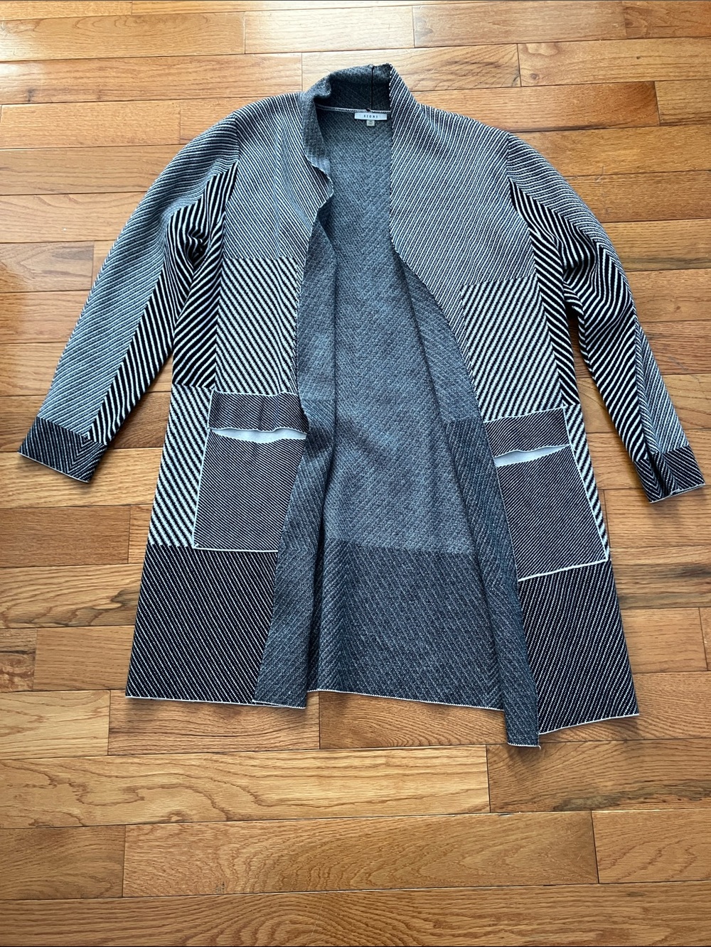 Sioni Women’s Black and White Open Front Long Sweater Jacket Cardigan - XL